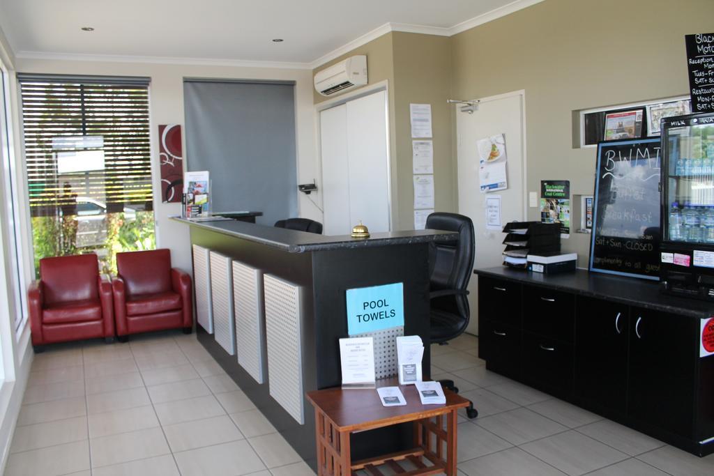 Blackwater Motor Inn Екстер'єр фото